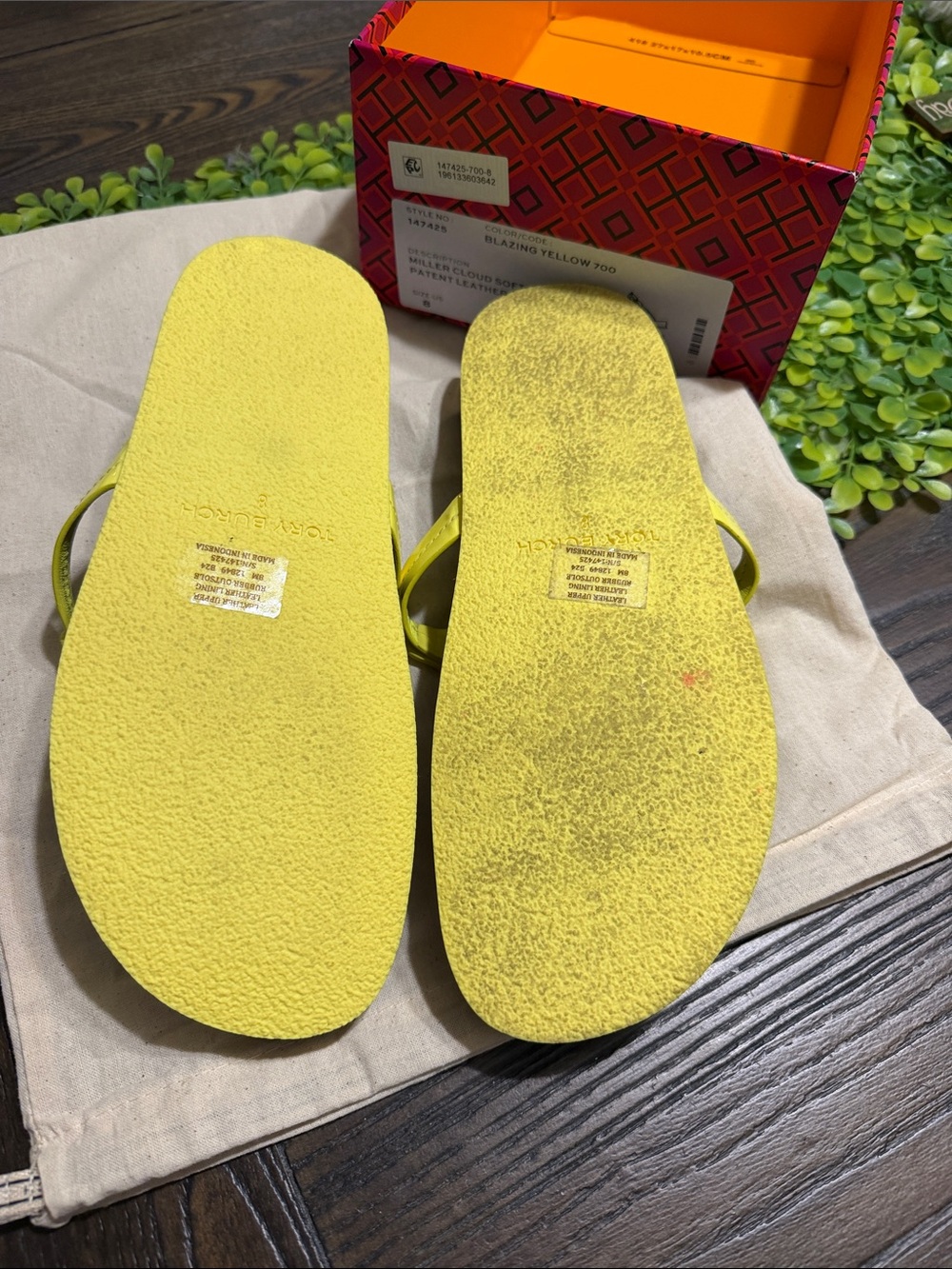 Tory Burch Yellow Miller Thong Sandals with Logo Medallion - Picture 3 of 3